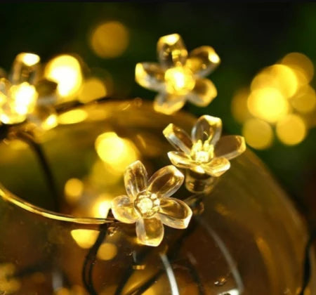 PACHET PROMOTIONAL - 2 + 1 GRATIS !!! Instalatie Solara de Gradina Flori de Cires 5m cu 50 LED-uri, Alb cald